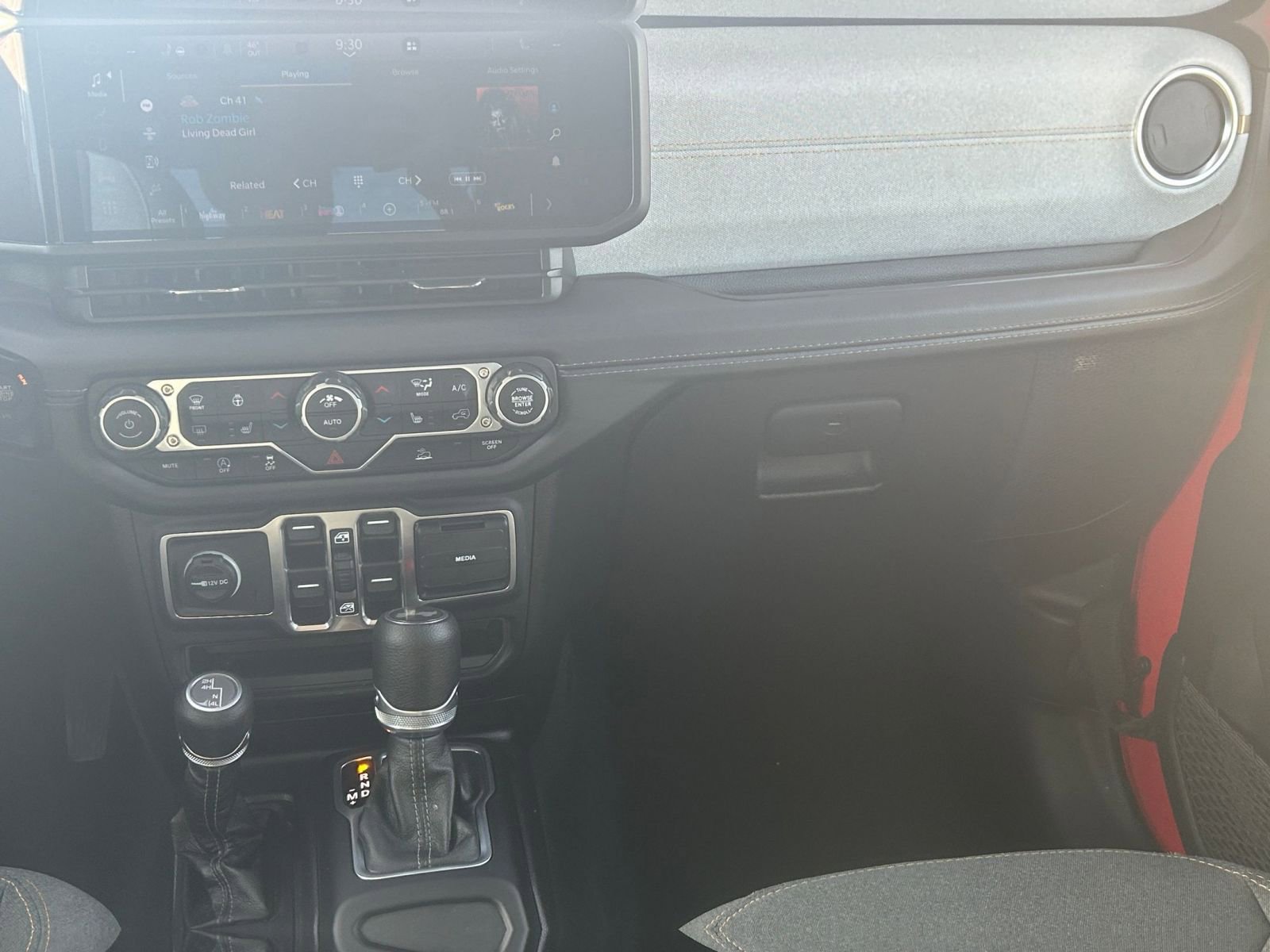 Thumbnail: 2025 Jeep Wrangler - 35