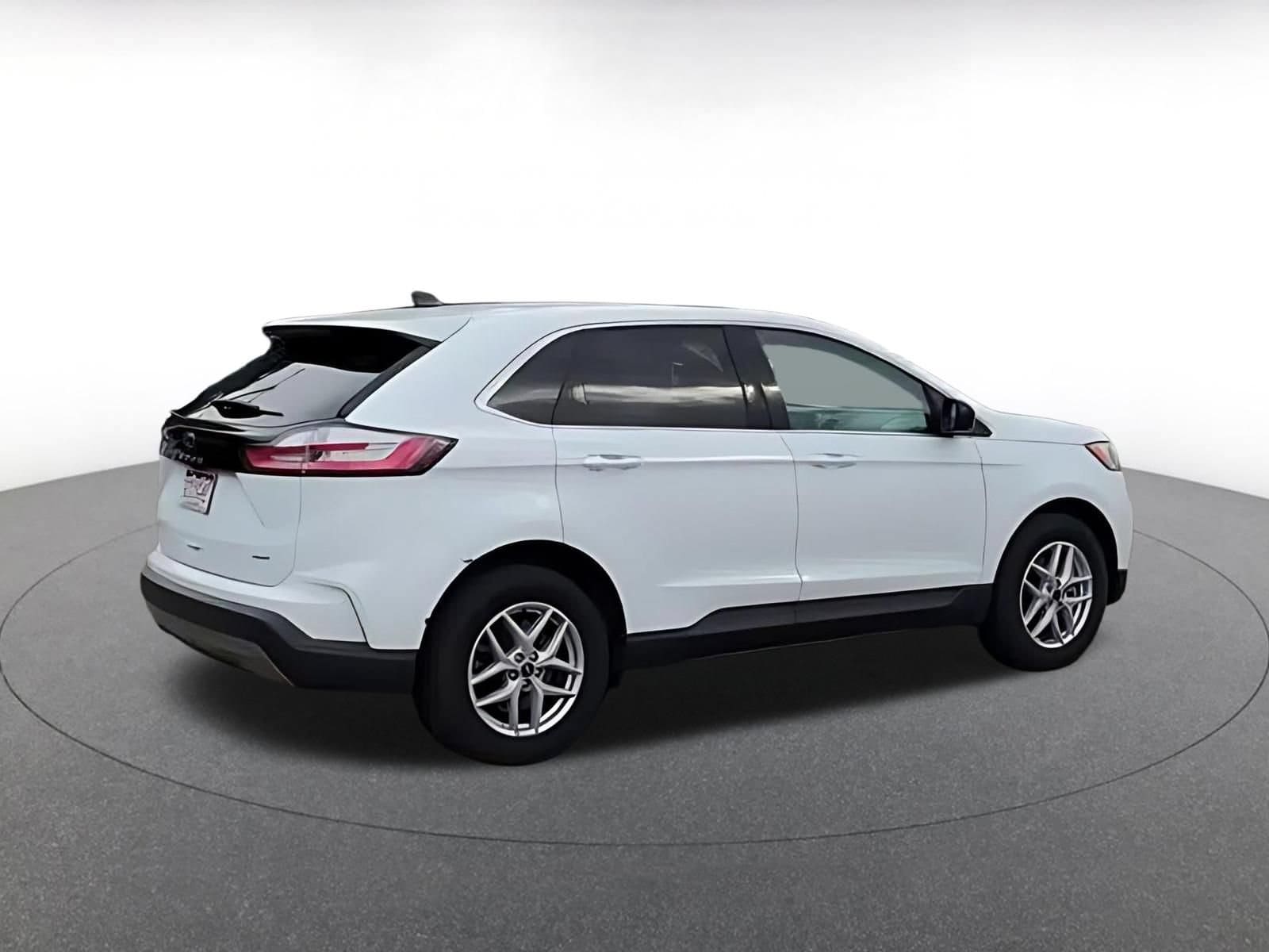 Thumbnail: 2024 Ford Edge - 14
