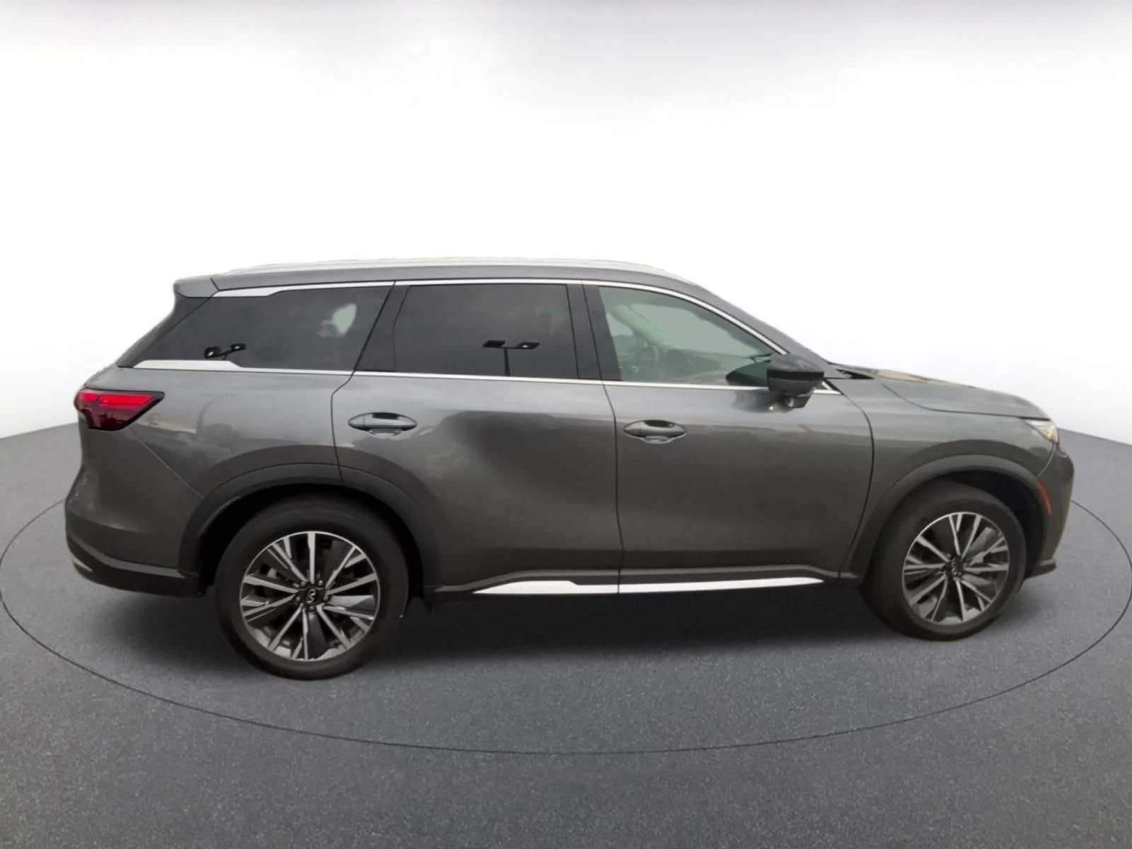 Thumbnail: 2026 INFINITI QX60 - 16
