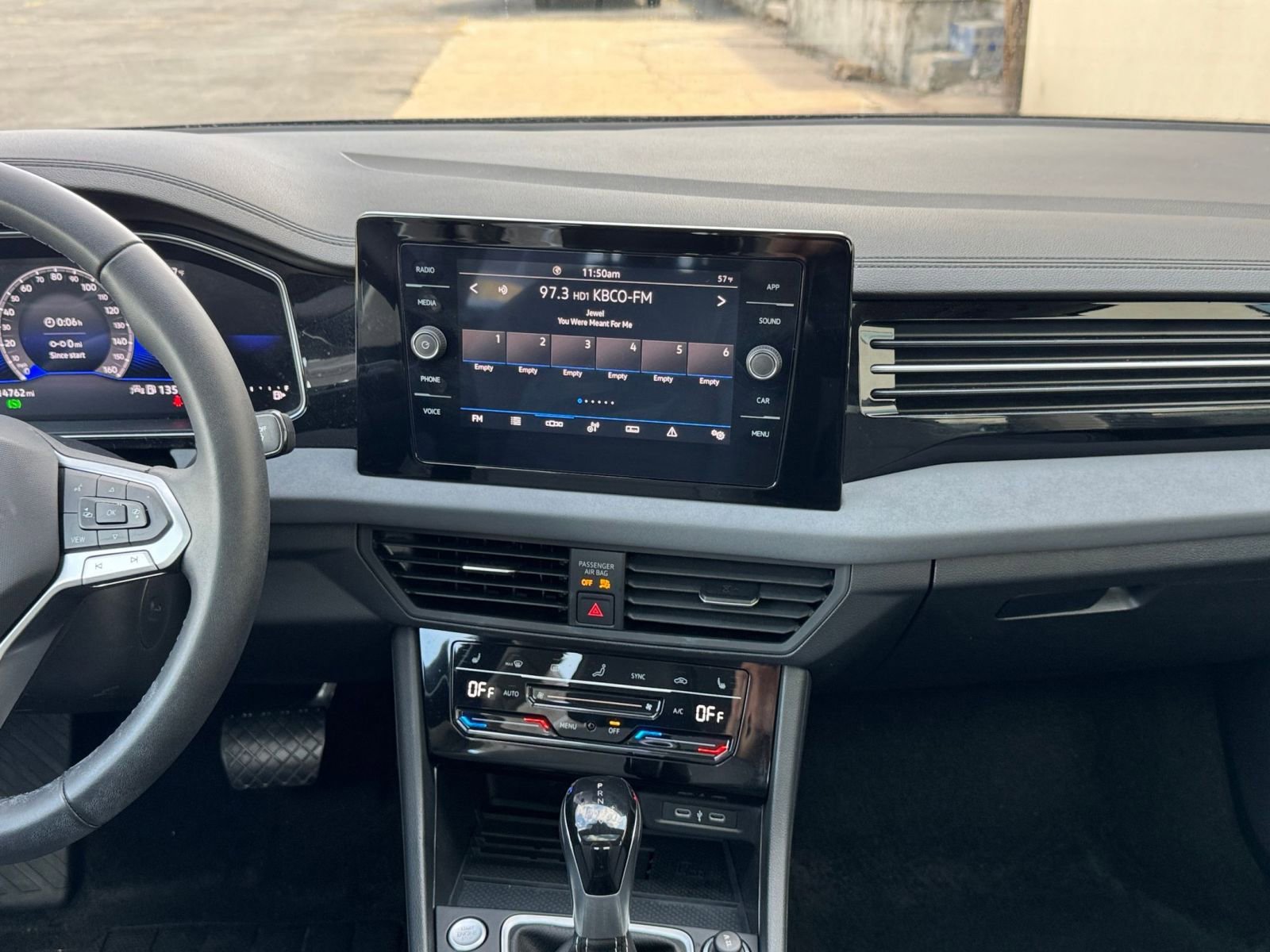 Thumbnail: 2025 Volkswagen Jetta - 21