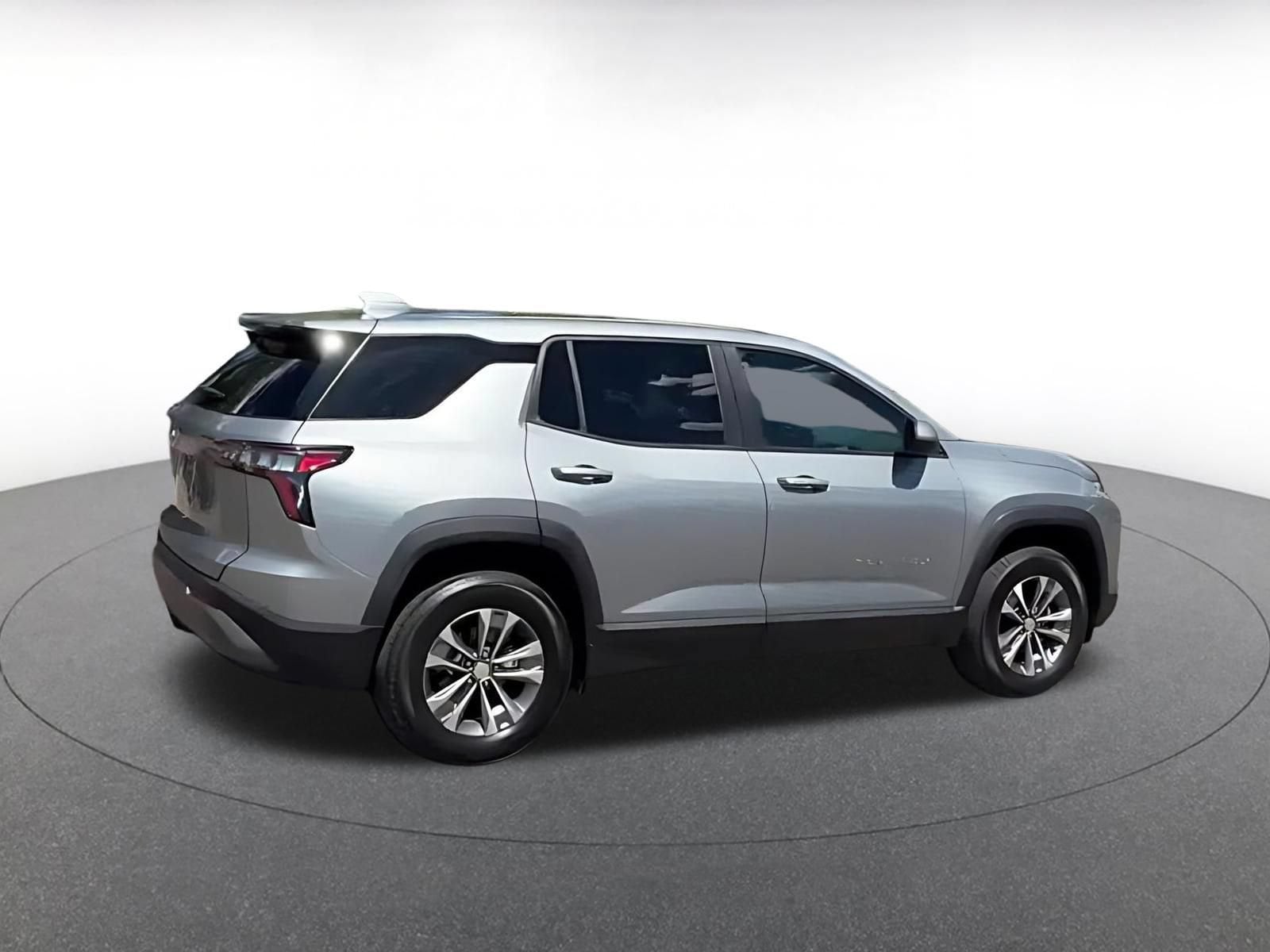 Thumbnail: 2025 Chevrolet Equinox - 10