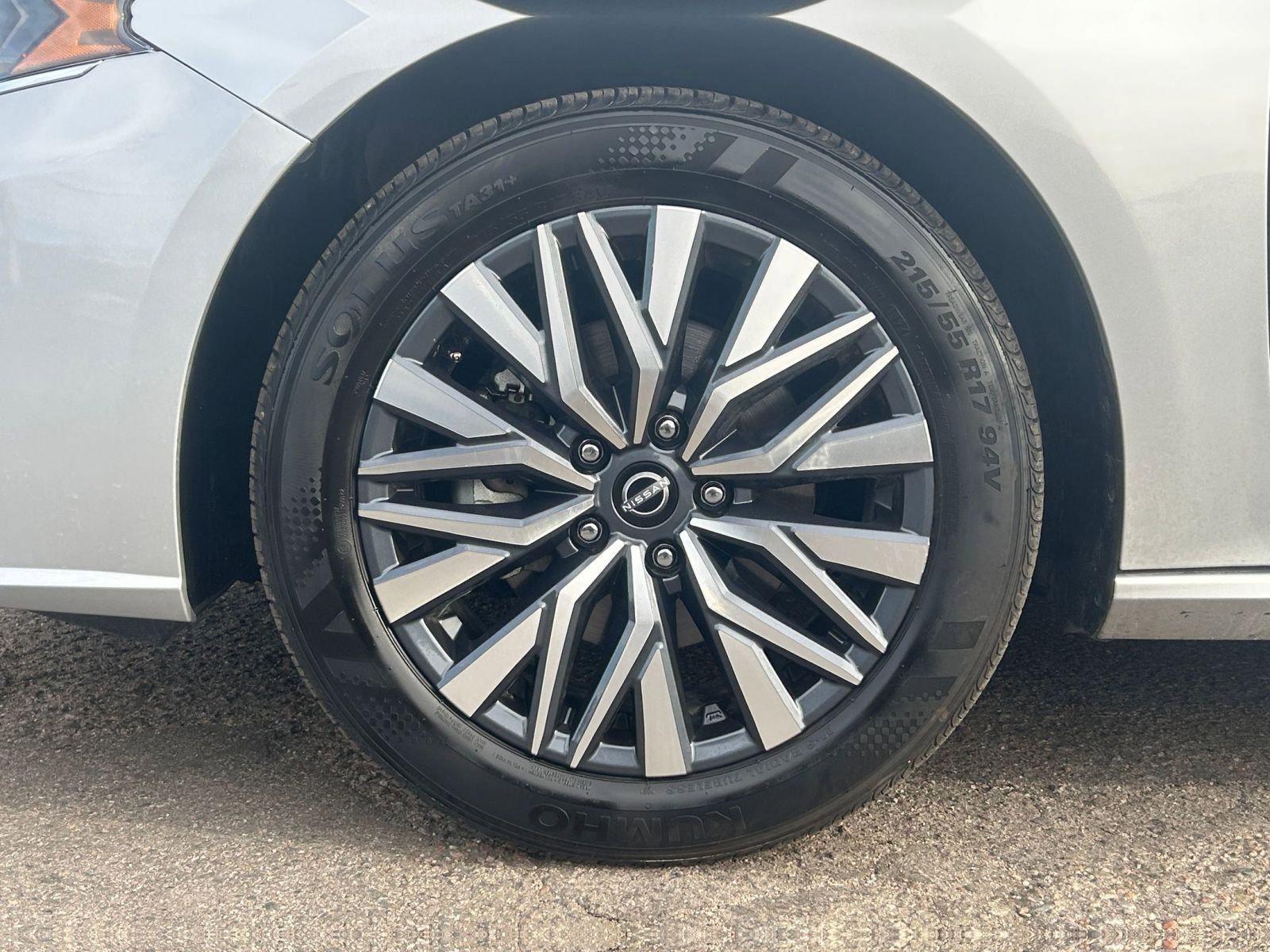 Thumbnail: 2024 Nissan Altima - 31