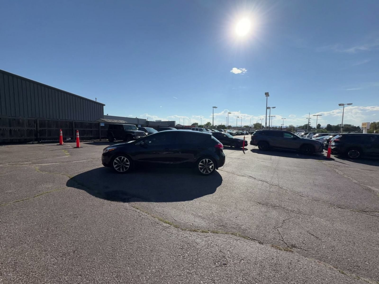 Thumbnail: 2018 Kia Forte - 13