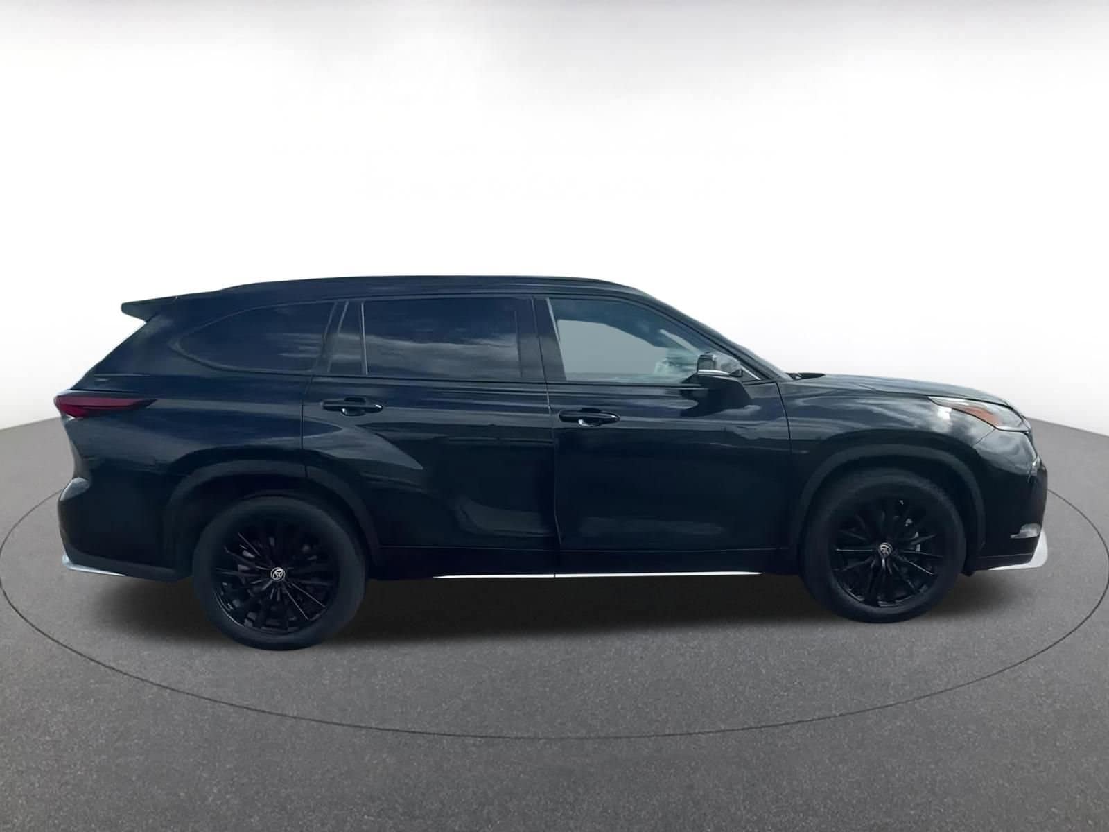 2024 Toyota Highlander XSE 15