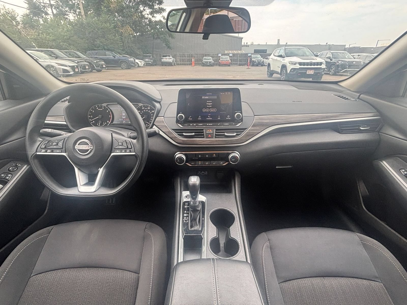 Thumbnail: 2025 Nissan Altima - 31