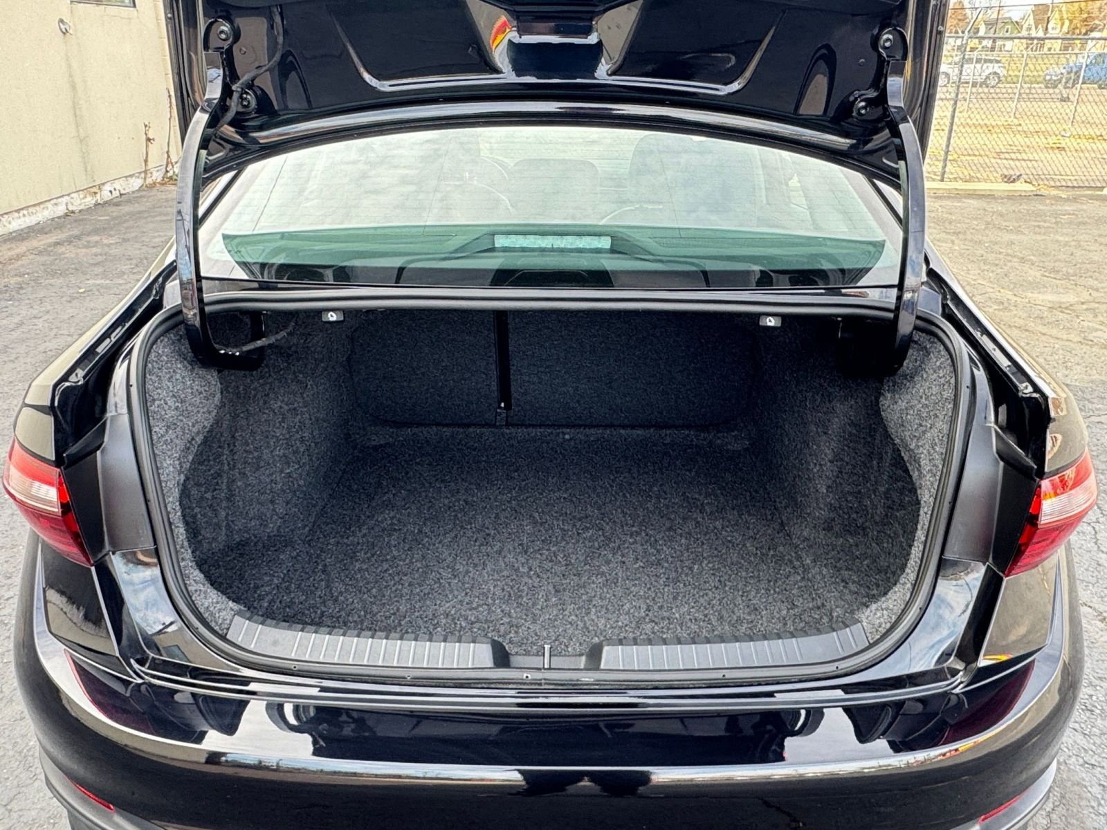 Thumbnail: 2025 Volkswagen Jetta - 30