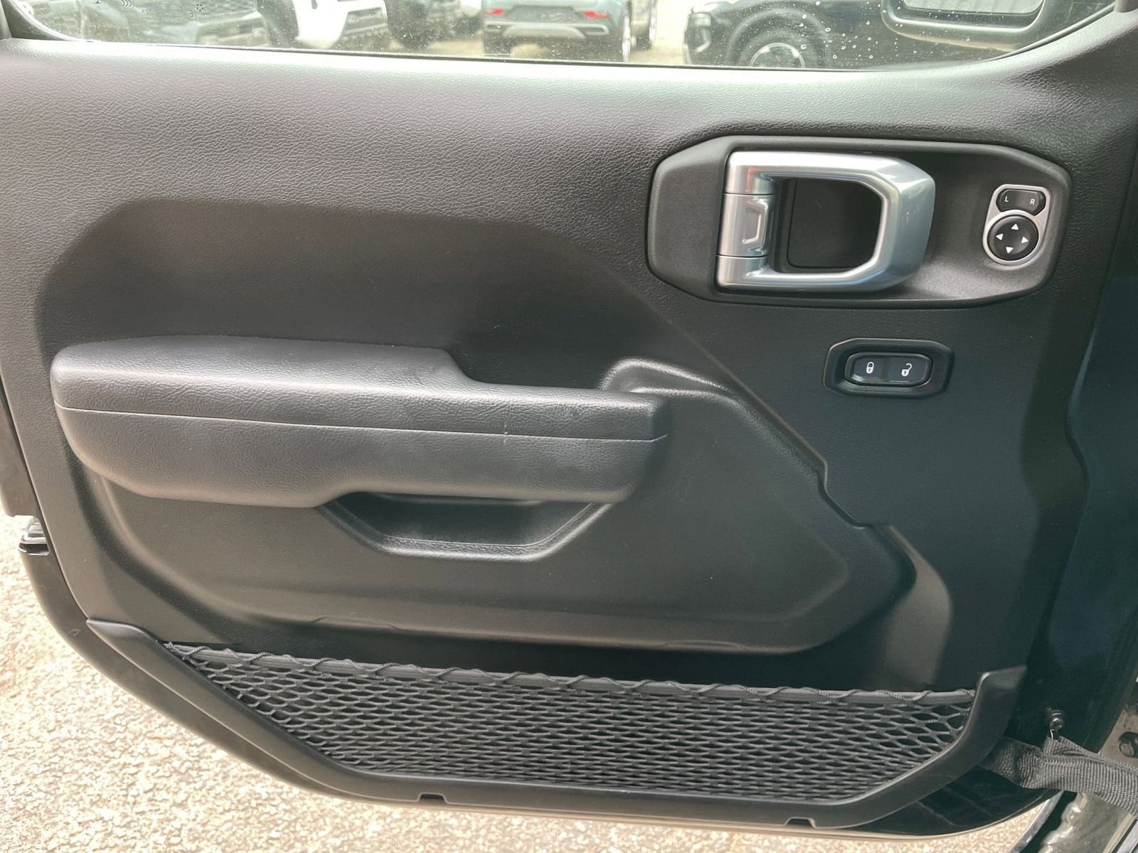 Thumbnail: 2025 Jeep Wrangler - 18