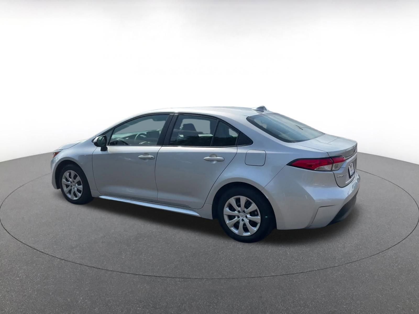 Thumbnail: 2024 Toyota Corolla - 10