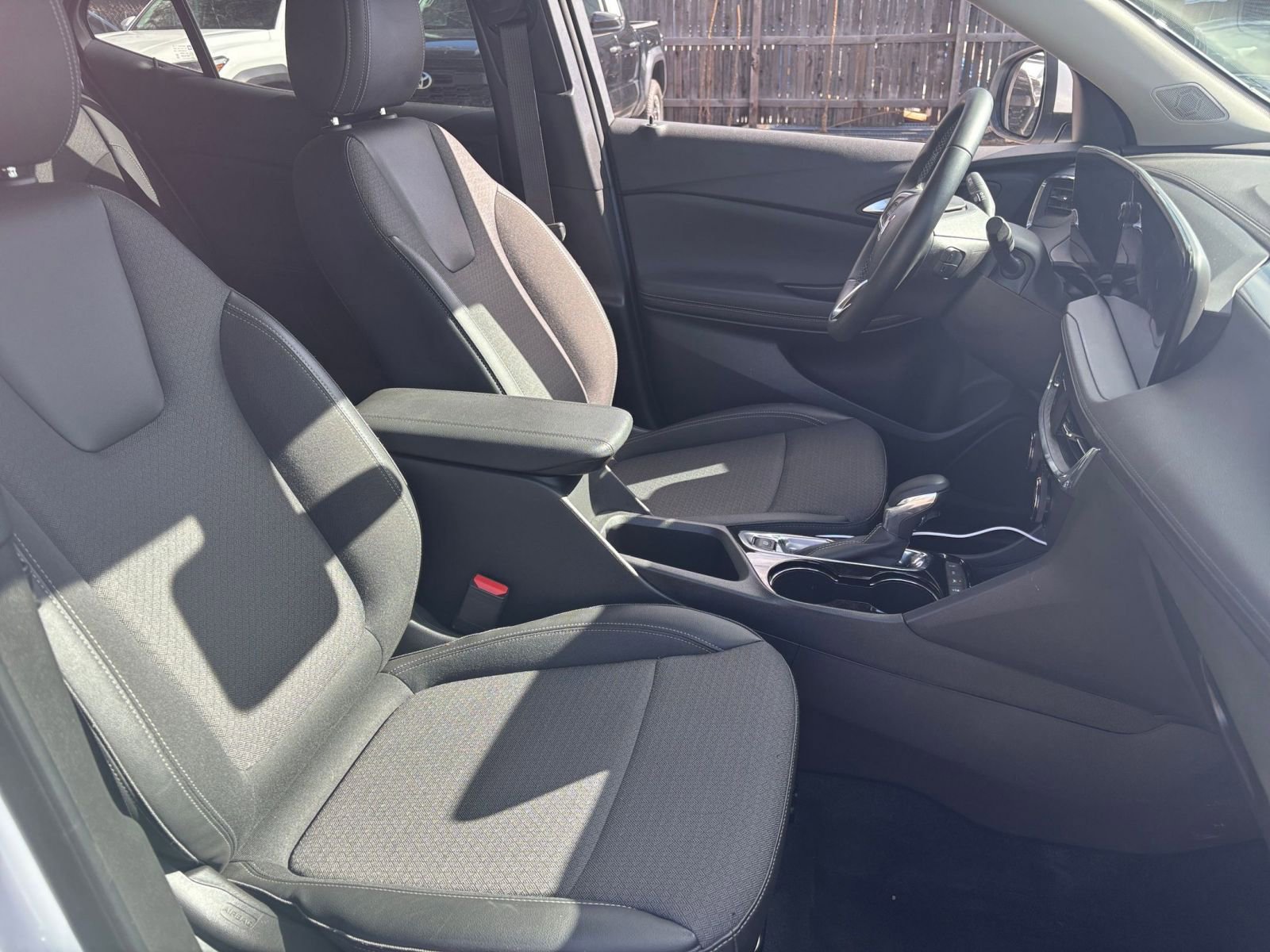 Thumbnail: 2025 Buick Encore GX - 33