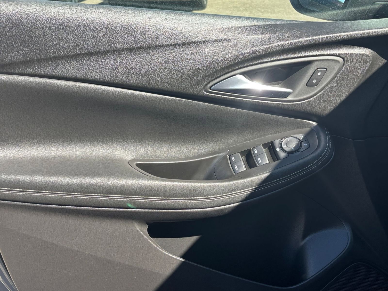 Thumbnail: 2025 Buick Encore GX - 18