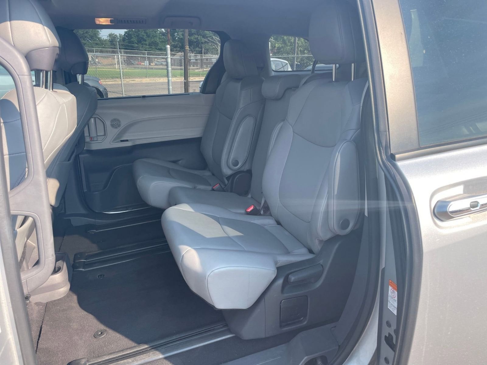 Thumbnail: 2024 Toyota Sienna - 25