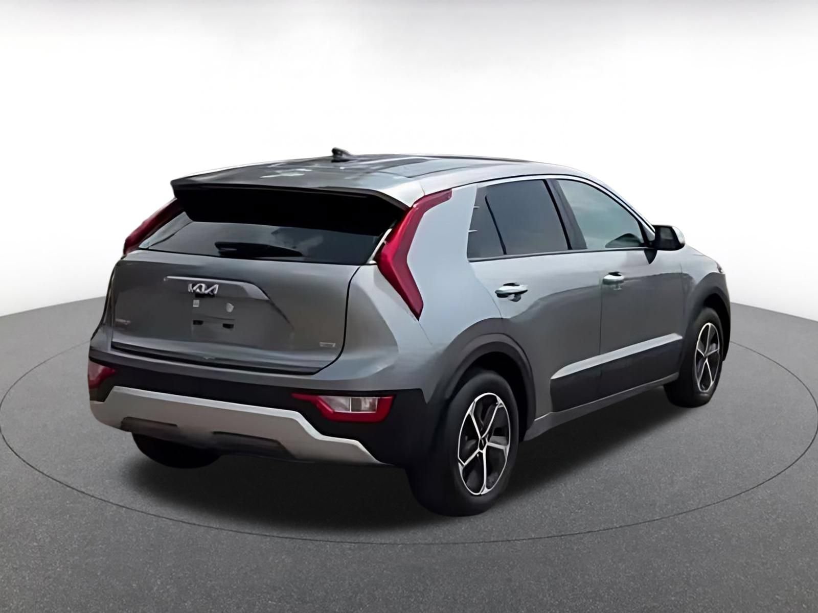 Thumbnail: 2026 Kia Niro - 5