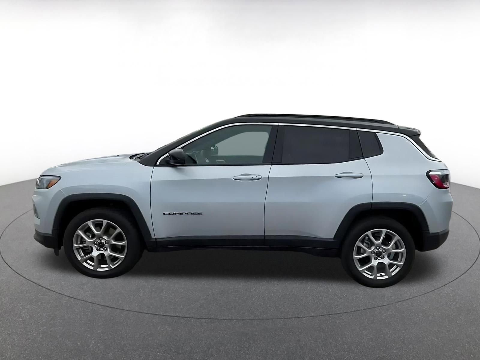 Thumbnail: 2025 Jeep Compass - 10