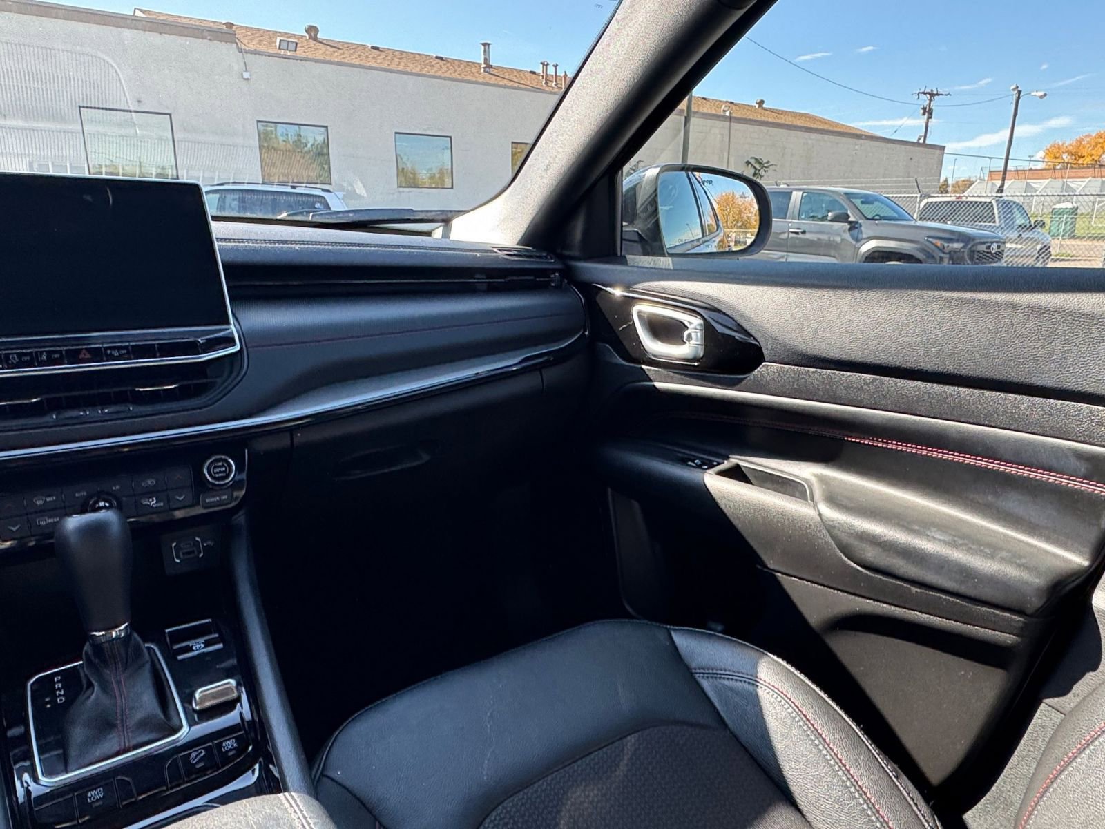 Thumbnail: 2025 Jeep Compass - 34