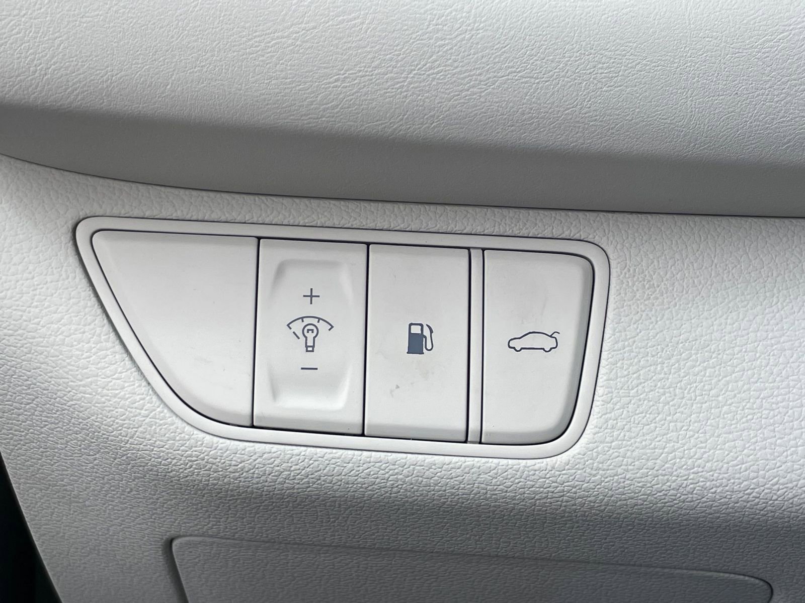 Thumbnail: 2025 Genesis G70 - 24