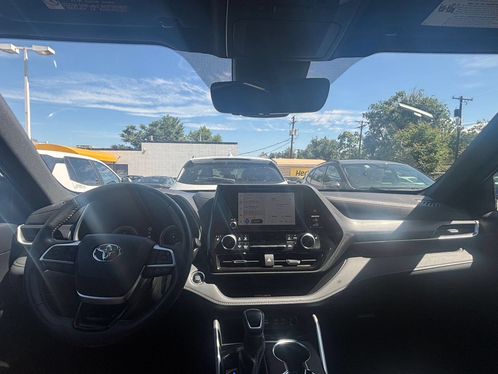 Thumbnail: 2025 Toyota Highlander - 33