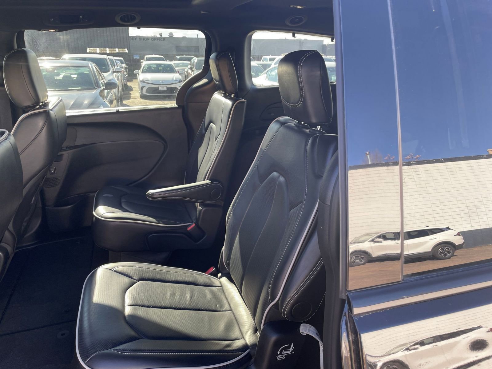 Thumbnail: 2025 Chrysler Pacifica - 24