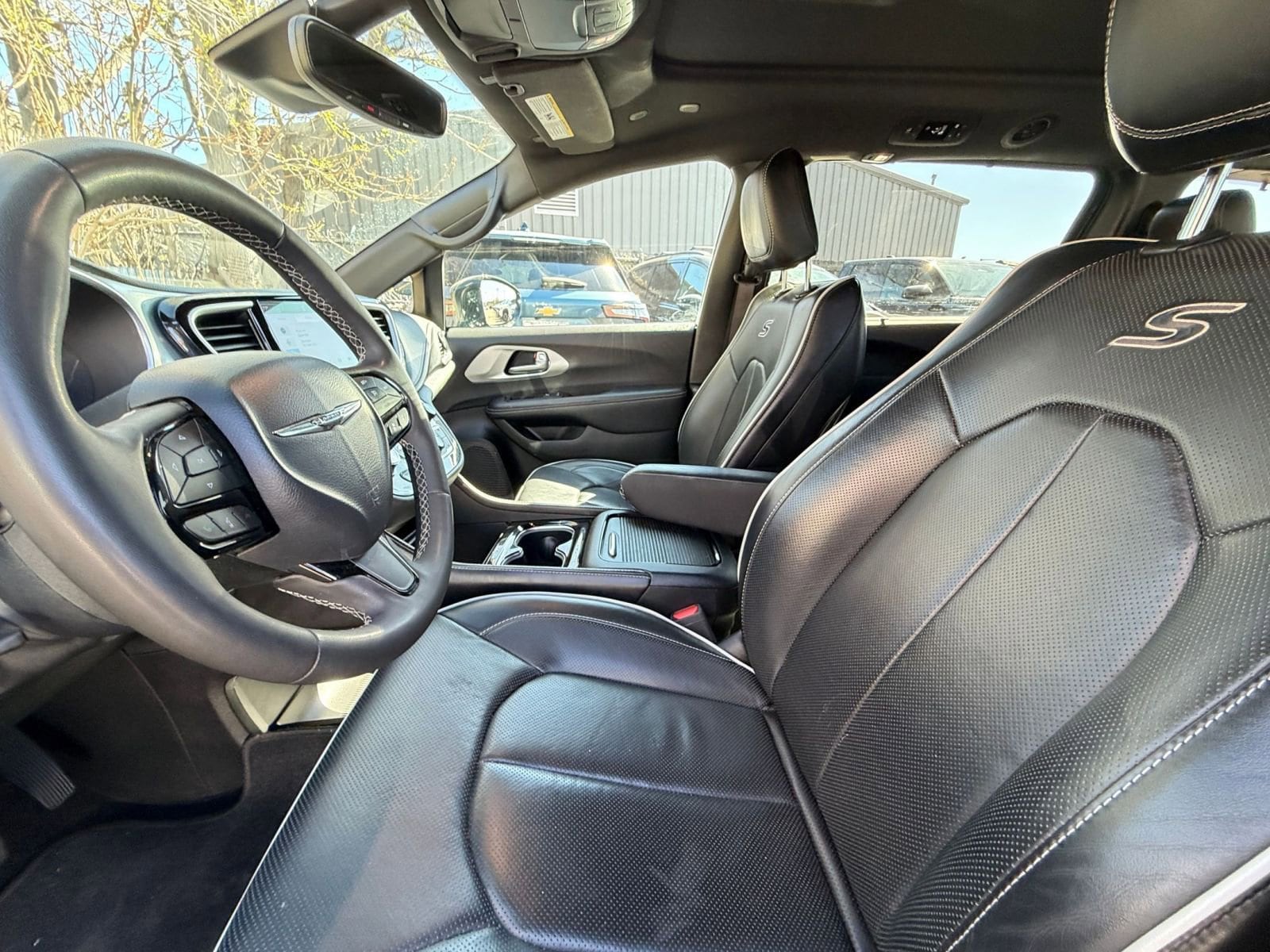 Thumbnail: 2025 Chrysler Pacifica - 24