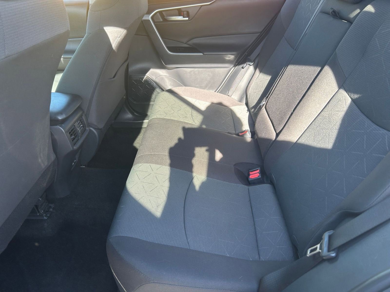 Thumbnail: 2025 Toyota RAV4 - 27