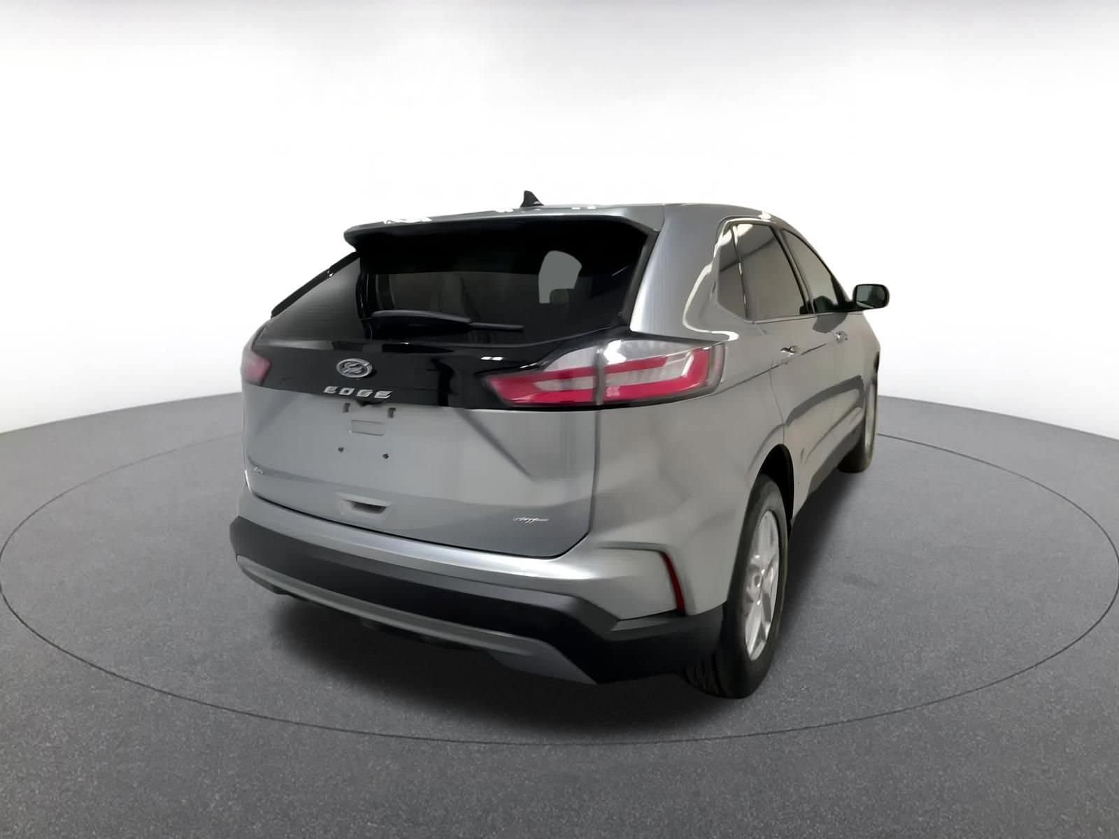 2024 Ford Edge SEL 12