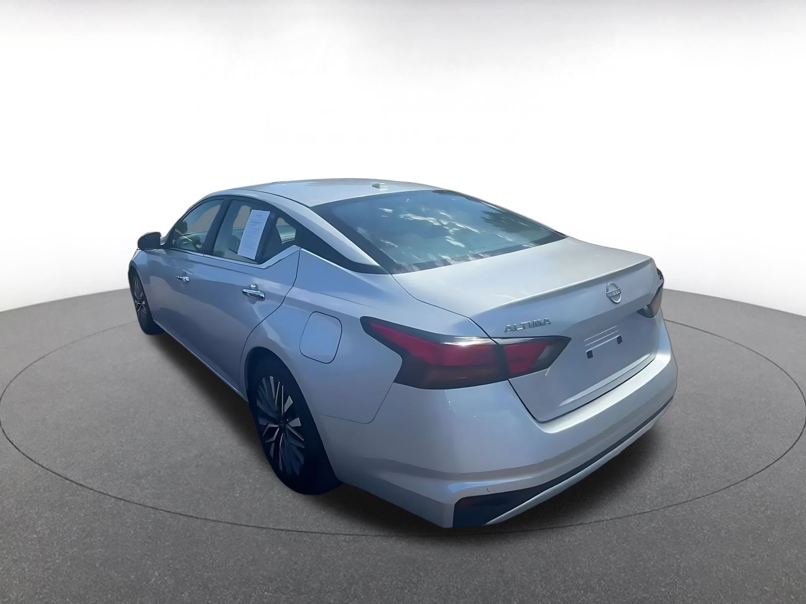 Thumbnail: 2025 Nissan Altima - 11