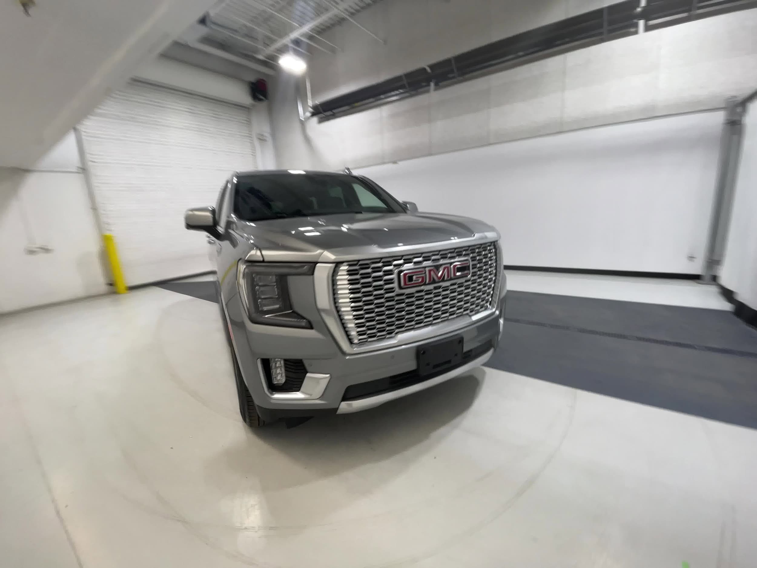 2023 GMC Yukon XL Denali 3