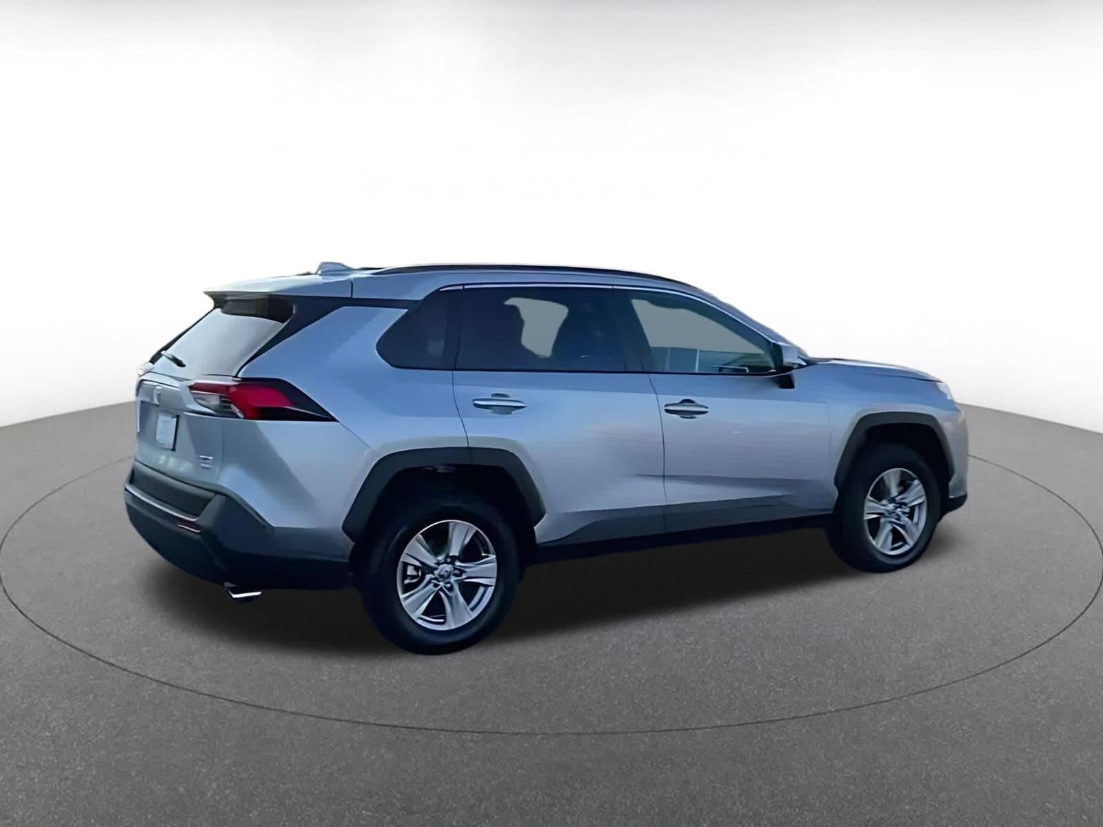 Thumbnail: 2025 Toyota RAV4 - 15