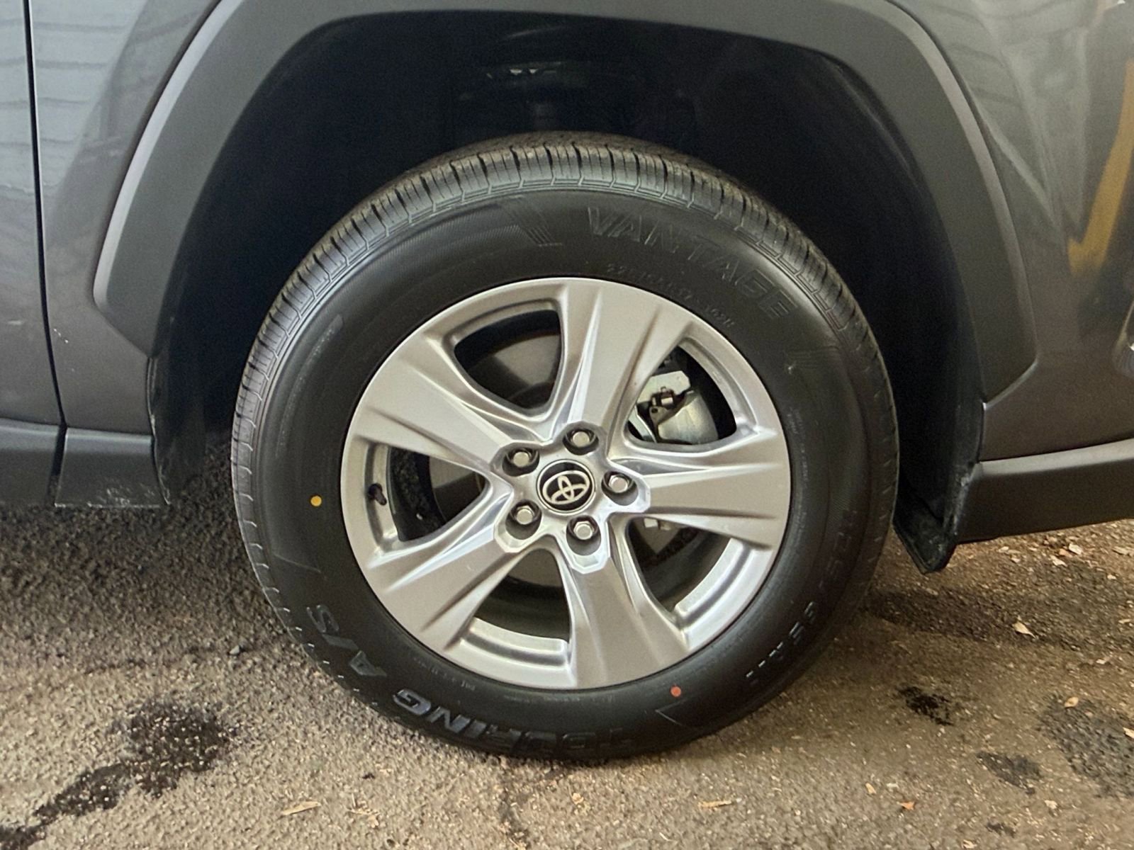 Thumbnail: 2025 Toyota RAV4 - 30