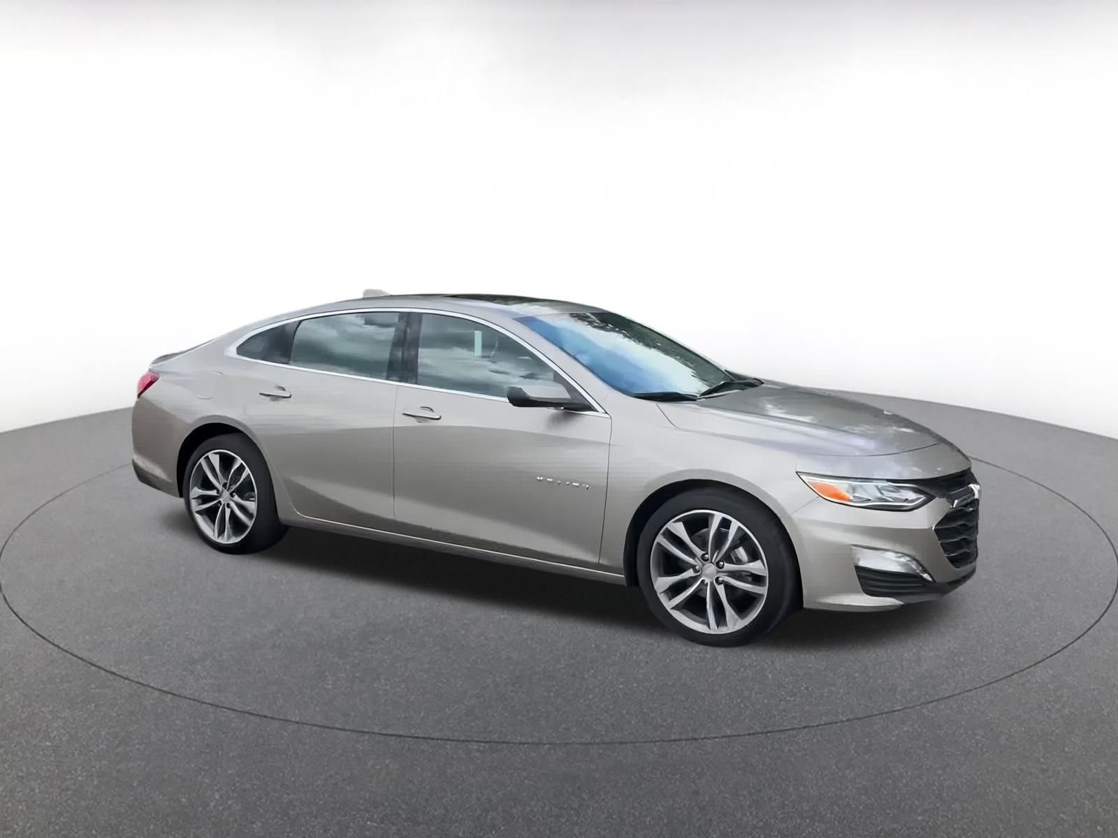 Thumbnail: 2024 Chevrolet Malibu - 2