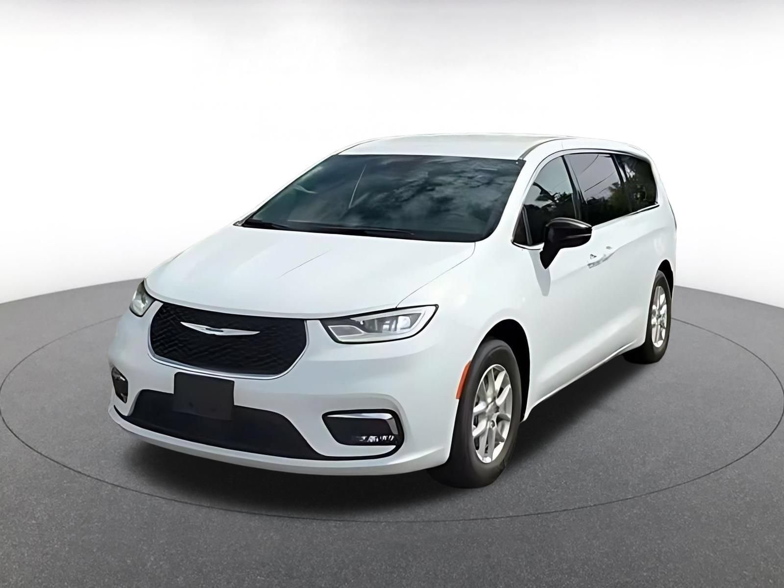Thumbnail: 2025 Chrysler Pacifica - 6