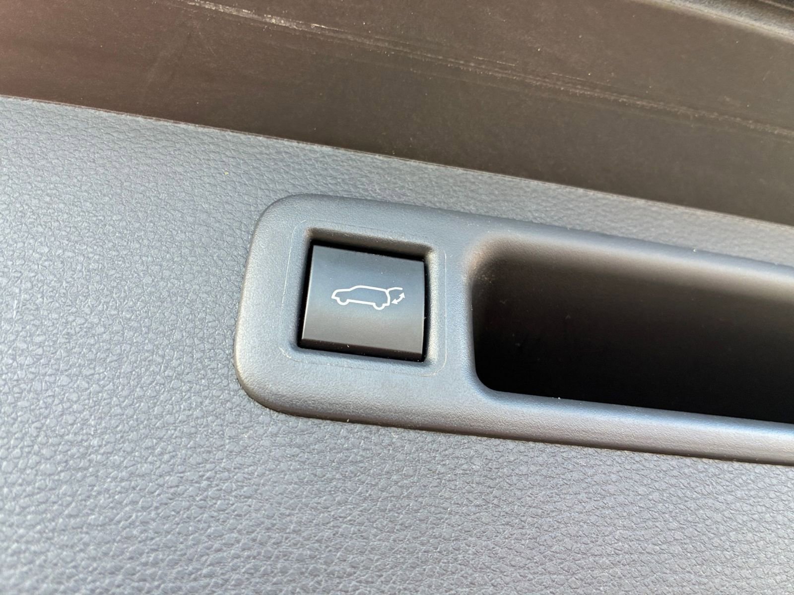 Thumbnail: 2025 Toyota Highlander - 24