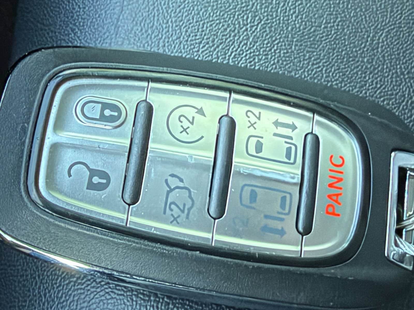 Thumbnail: 2025 Chrysler Pacifica - 20