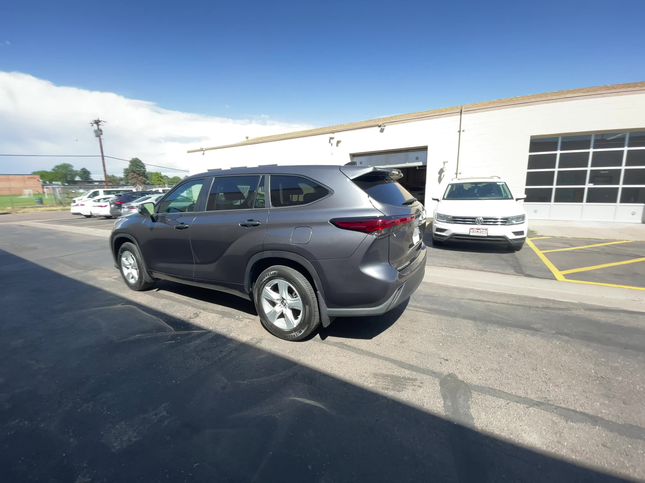 2023 Toyota Highlander LE 13