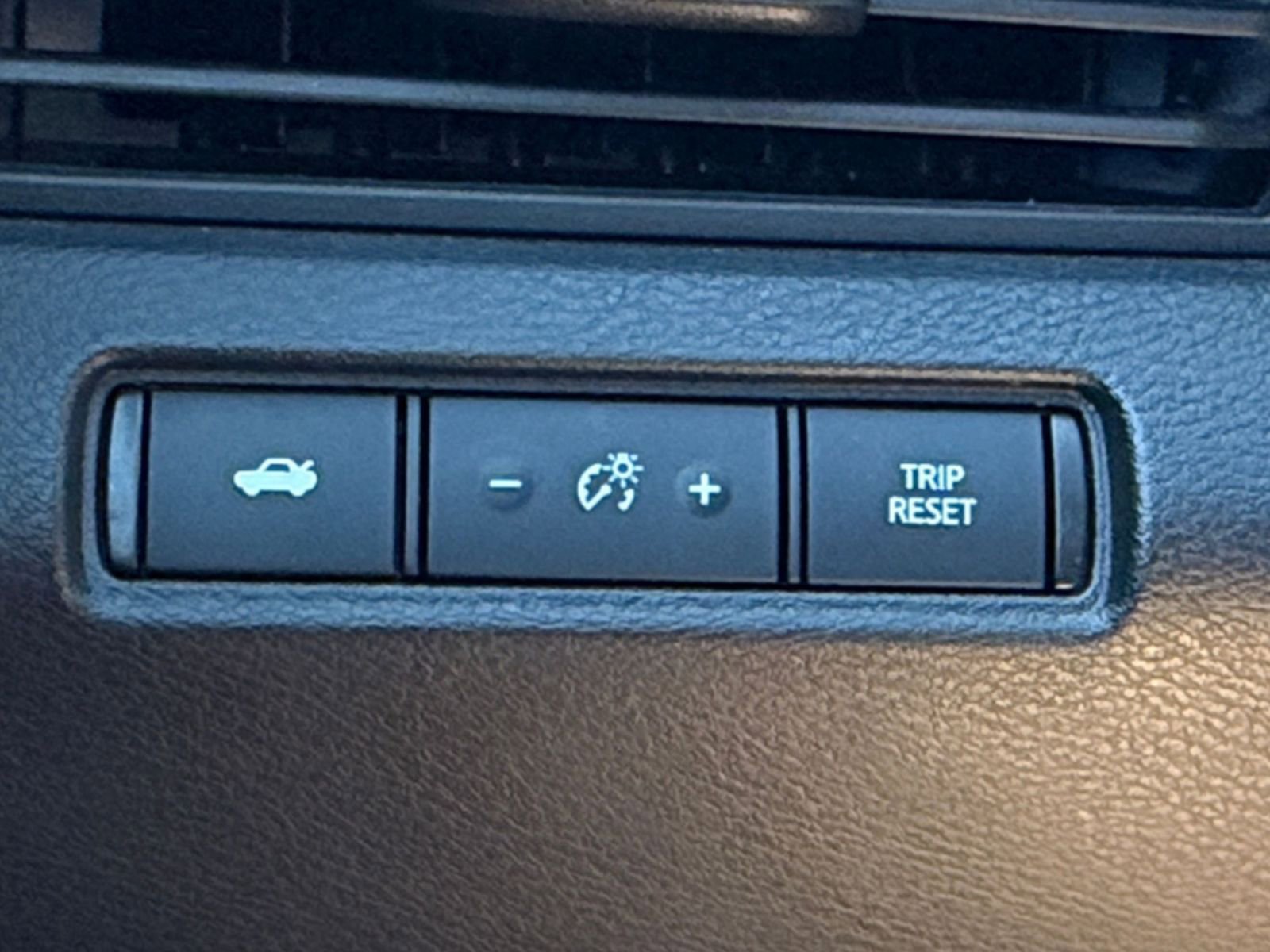 Thumbnail: 2025 Nissan Altima - 32