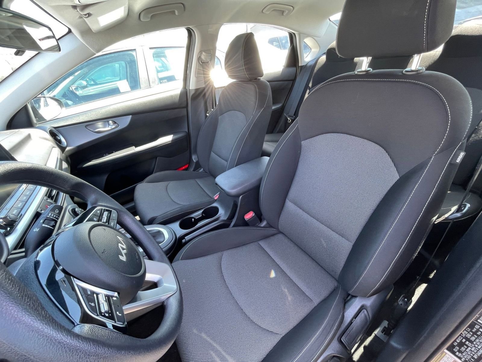2024 Kia Forte LXS 34