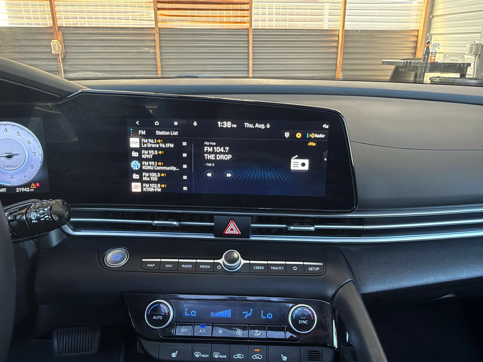 Thumbnail: 2025 Hyundai Elantra - 20