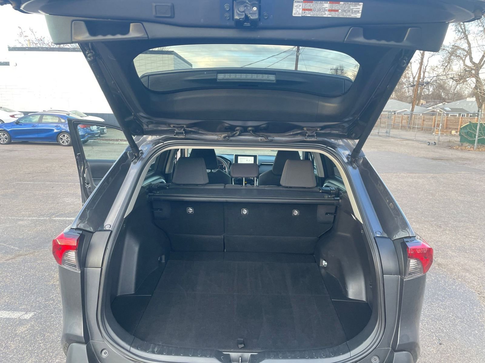 Thumbnail: 2025 Toyota RAV4 - 31