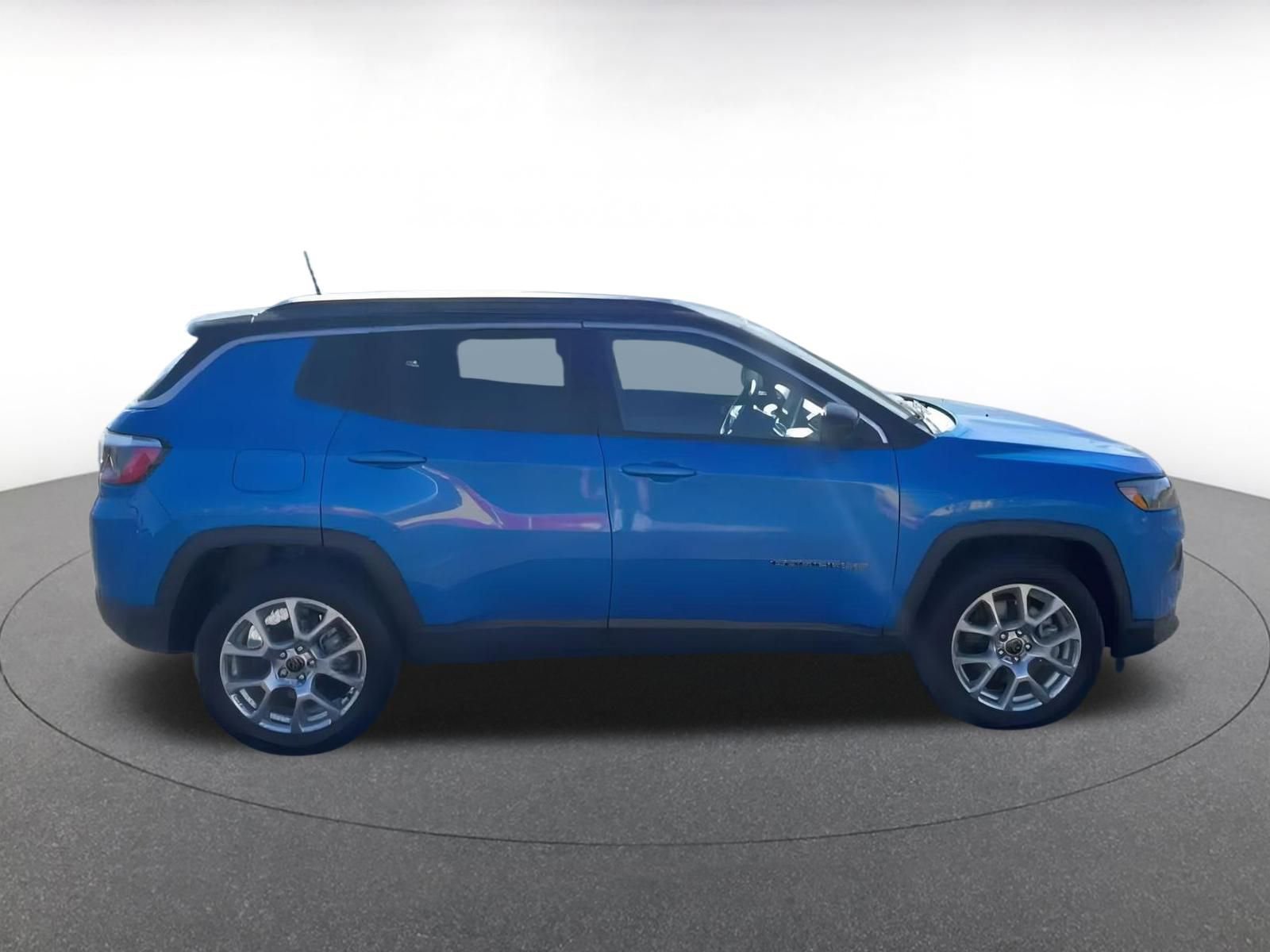 Thumbnail: 2025 Jeep Compass - 16