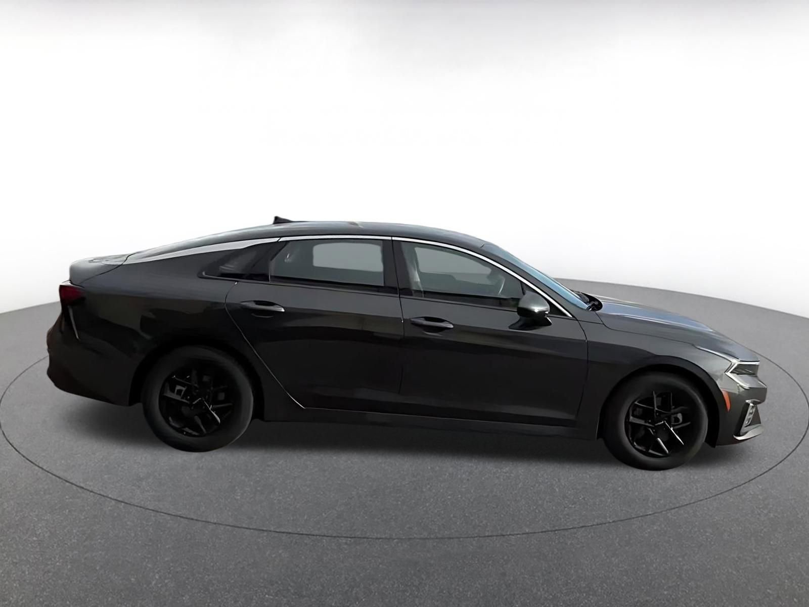 Thumbnail: 2025 Kia K5 - 4
