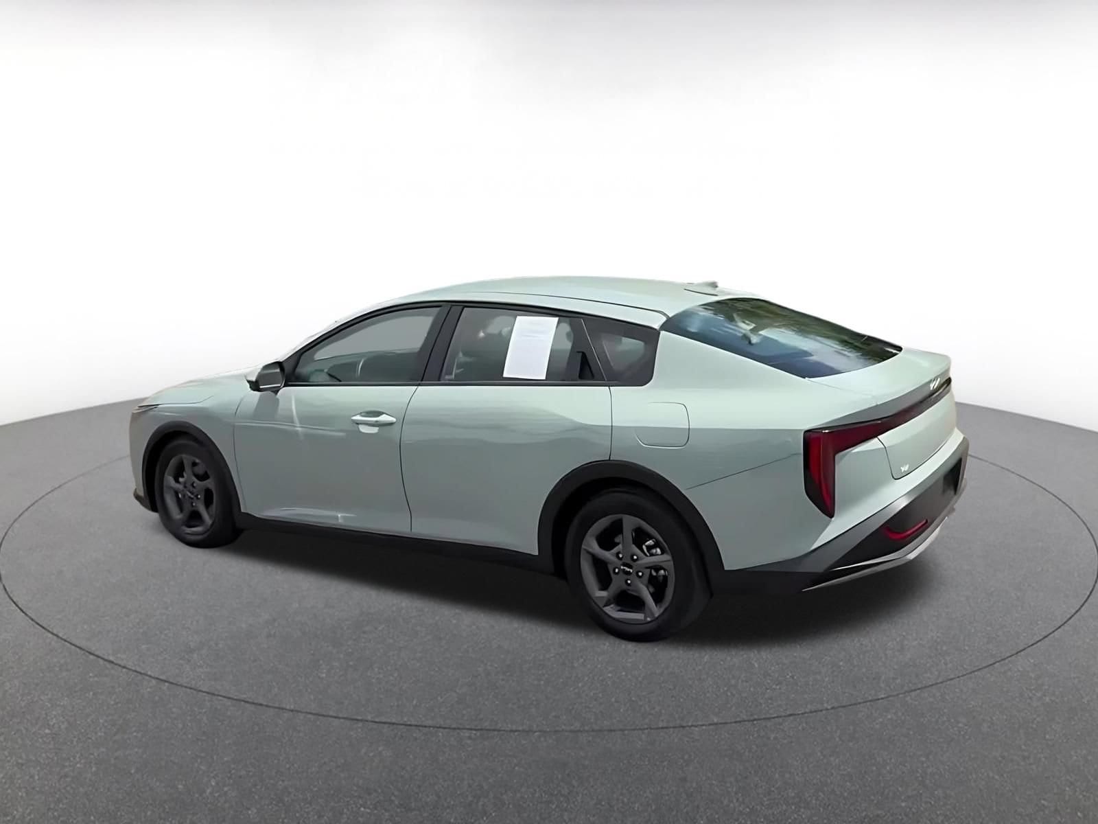Thumbnail: 2025 Kia K4 - 10
