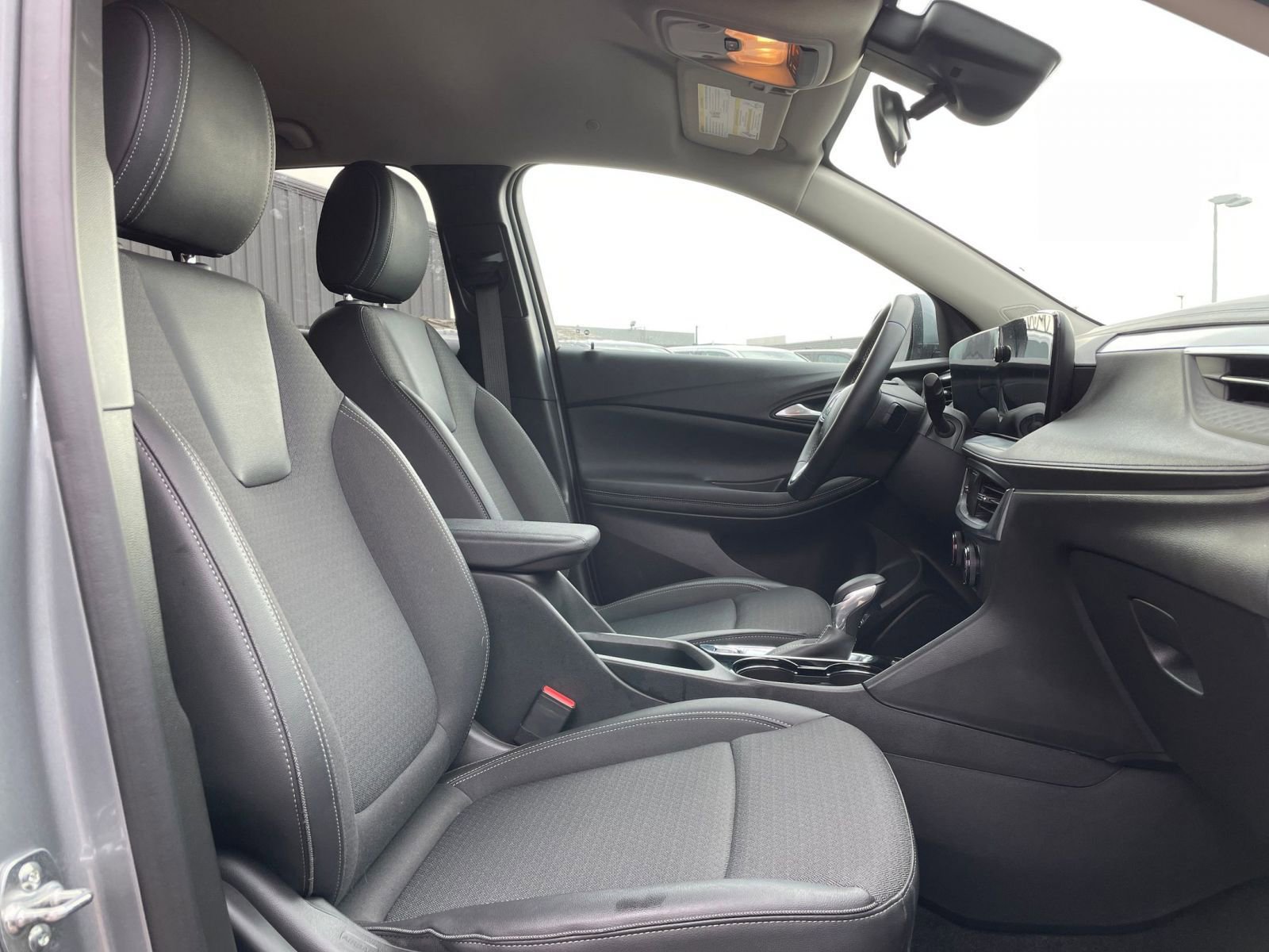 Thumbnail: 2025 Buick Encore GX - 35