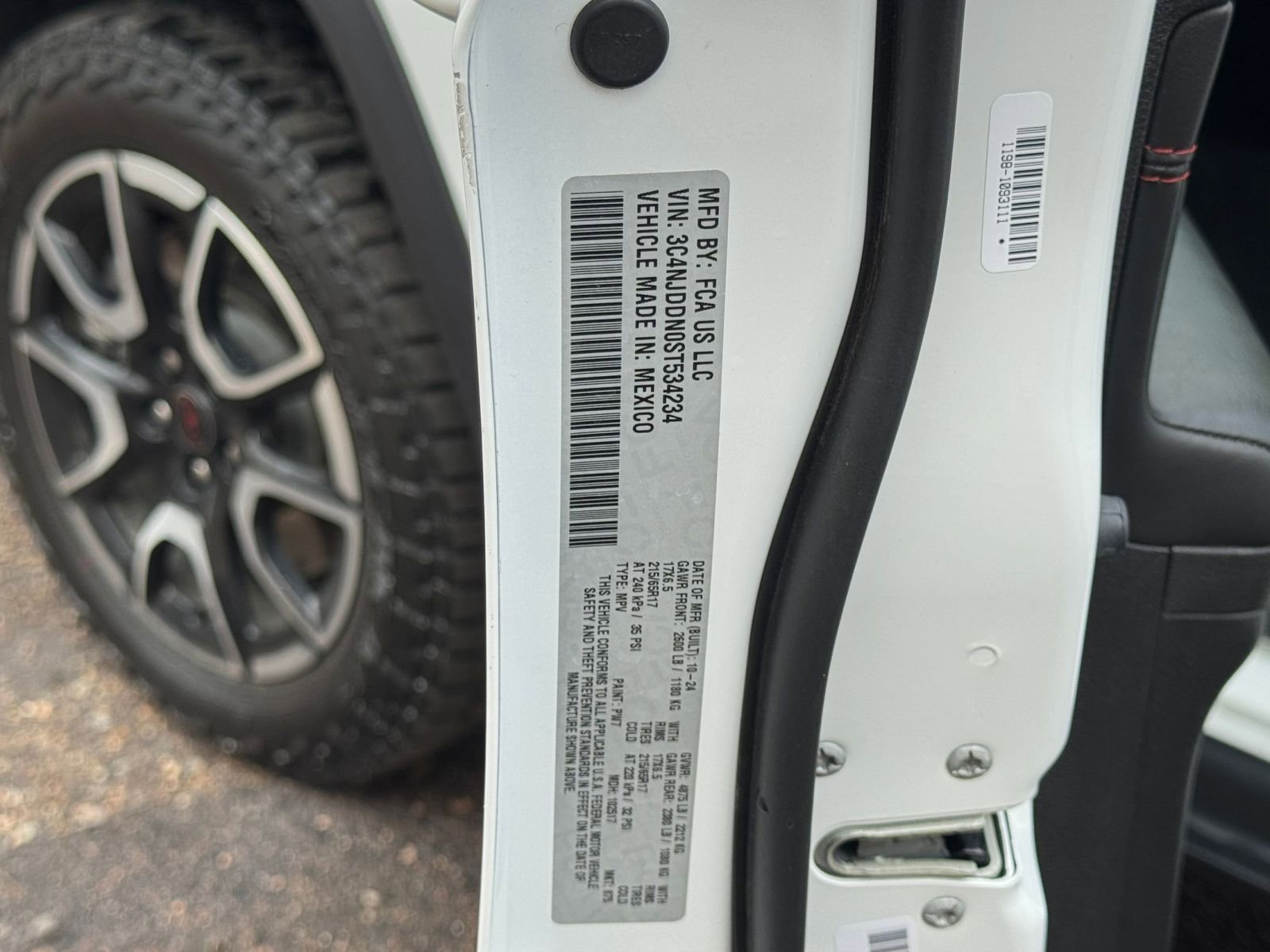 Thumbnail: 2025 Jeep Compass - 28