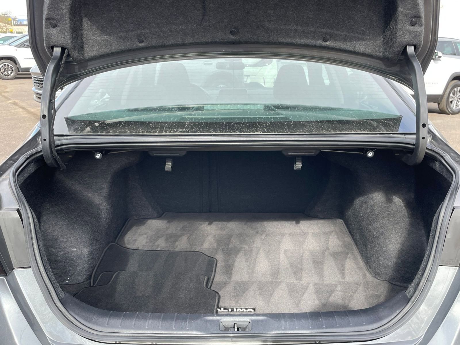 Thumbnail: 2025 Nissan Altima - 32