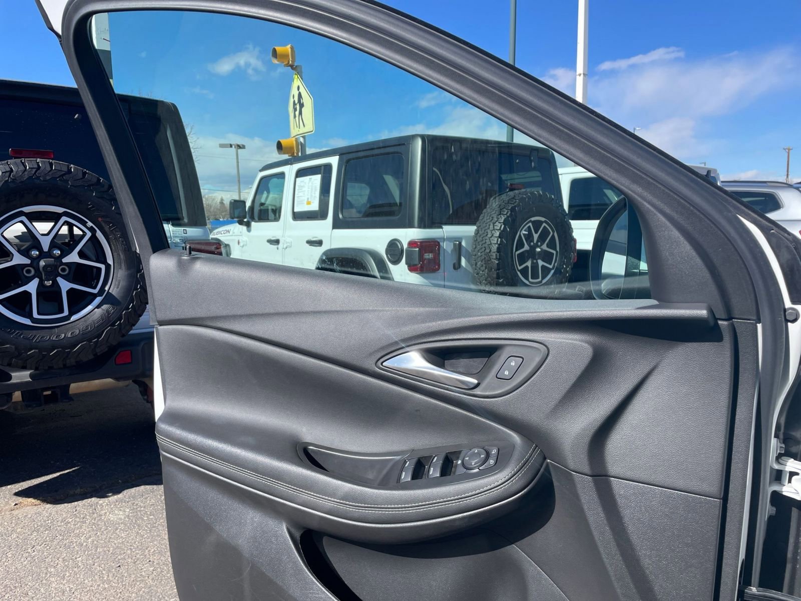 Thumbnail: 2025 Buick Encore GX - 18