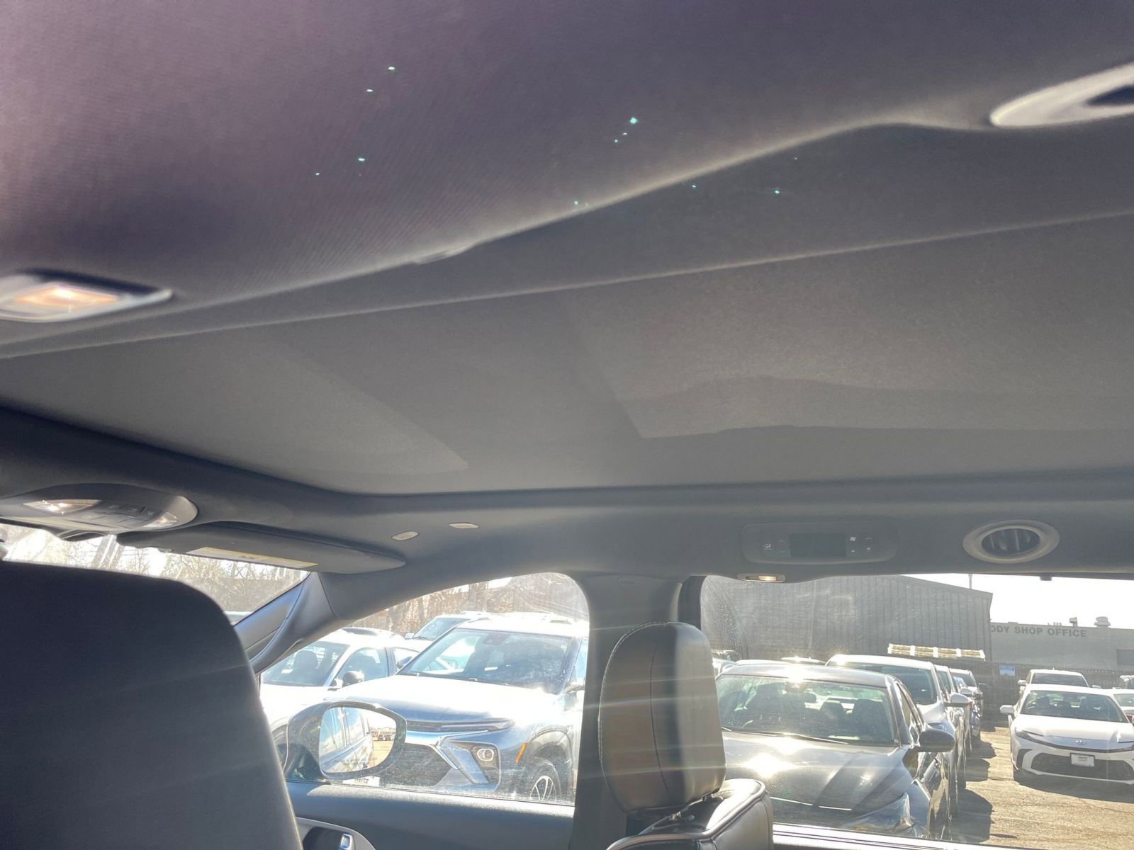 Thumbnail: 2025 Chrysler Pacifica - 28