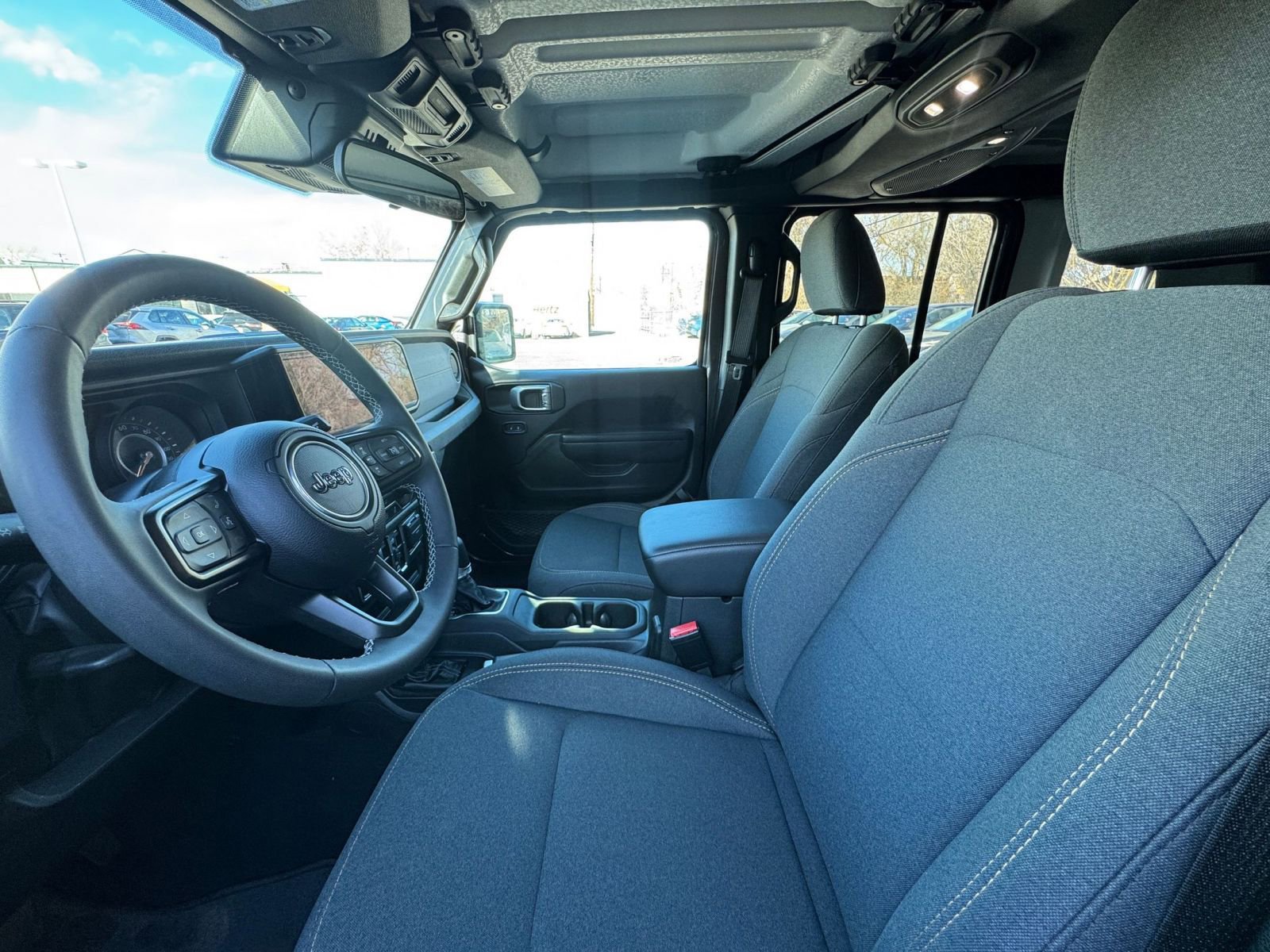 Thumbnail: 2025 Jeep Wrangler - 25