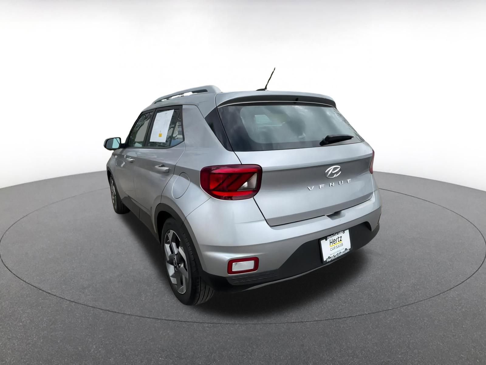 Thumbnail: 2023 Hyundai Venue - 11