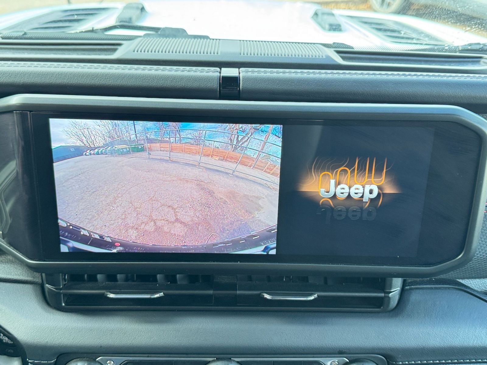 Thumbnail: 2025 Toyota RAV4 - 17