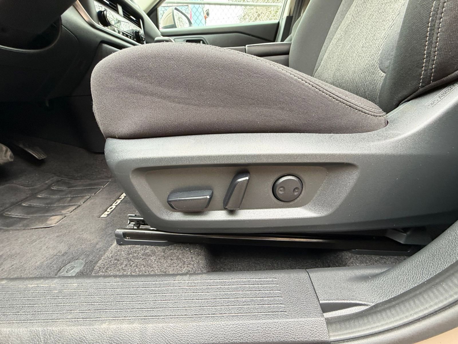 Thumbnail: 2025 Nissan Rogue - 22