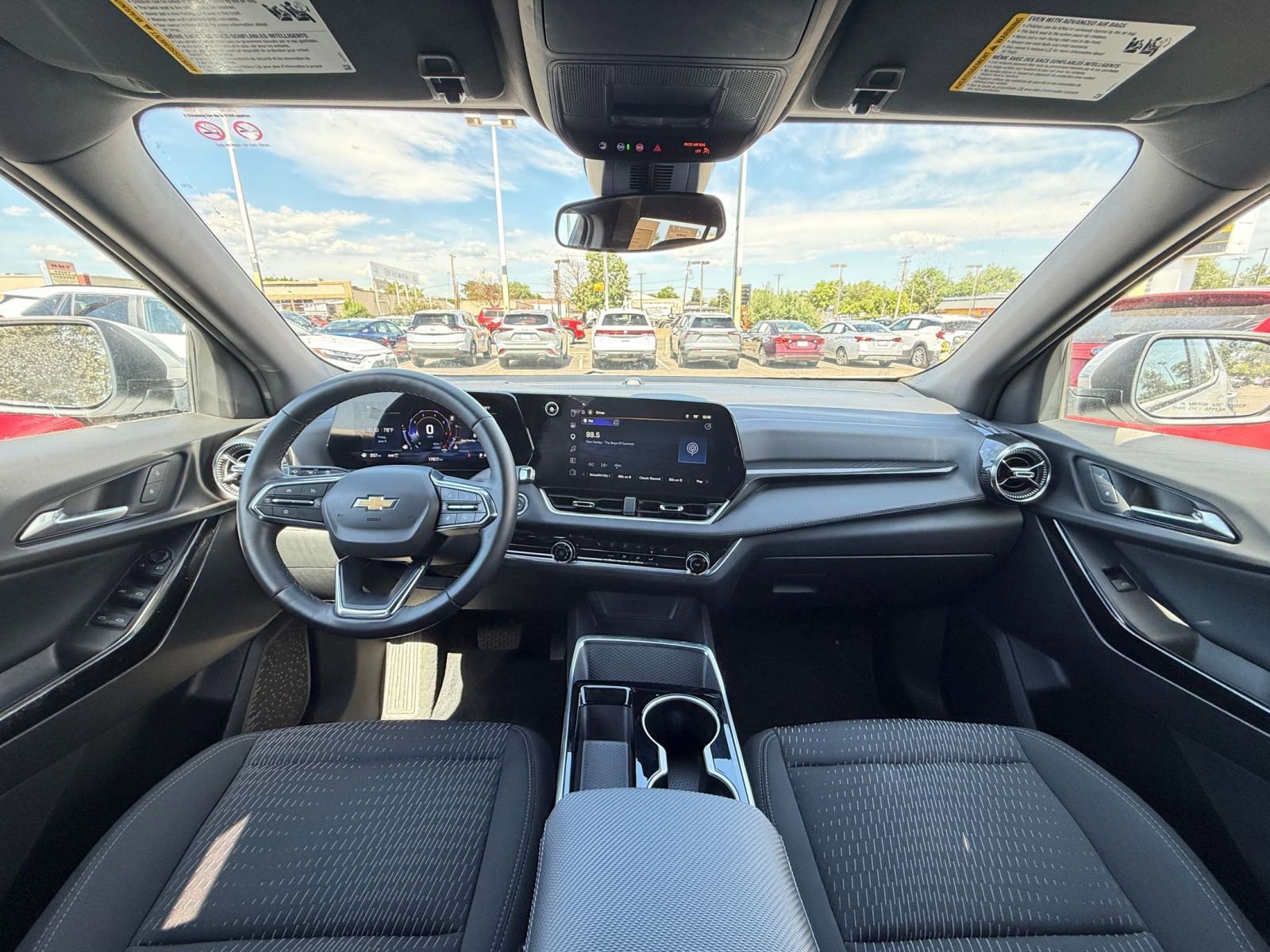 Thumbnail: 2025 Chevrolet Equinox - 32